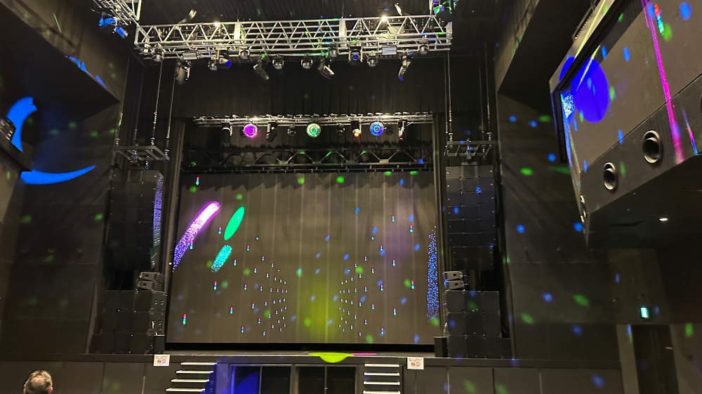 東急歌舞伎町TOWER_東急歌舞伎町タワー_zepp shinjuku tokyo_live house_第一階梯最前方